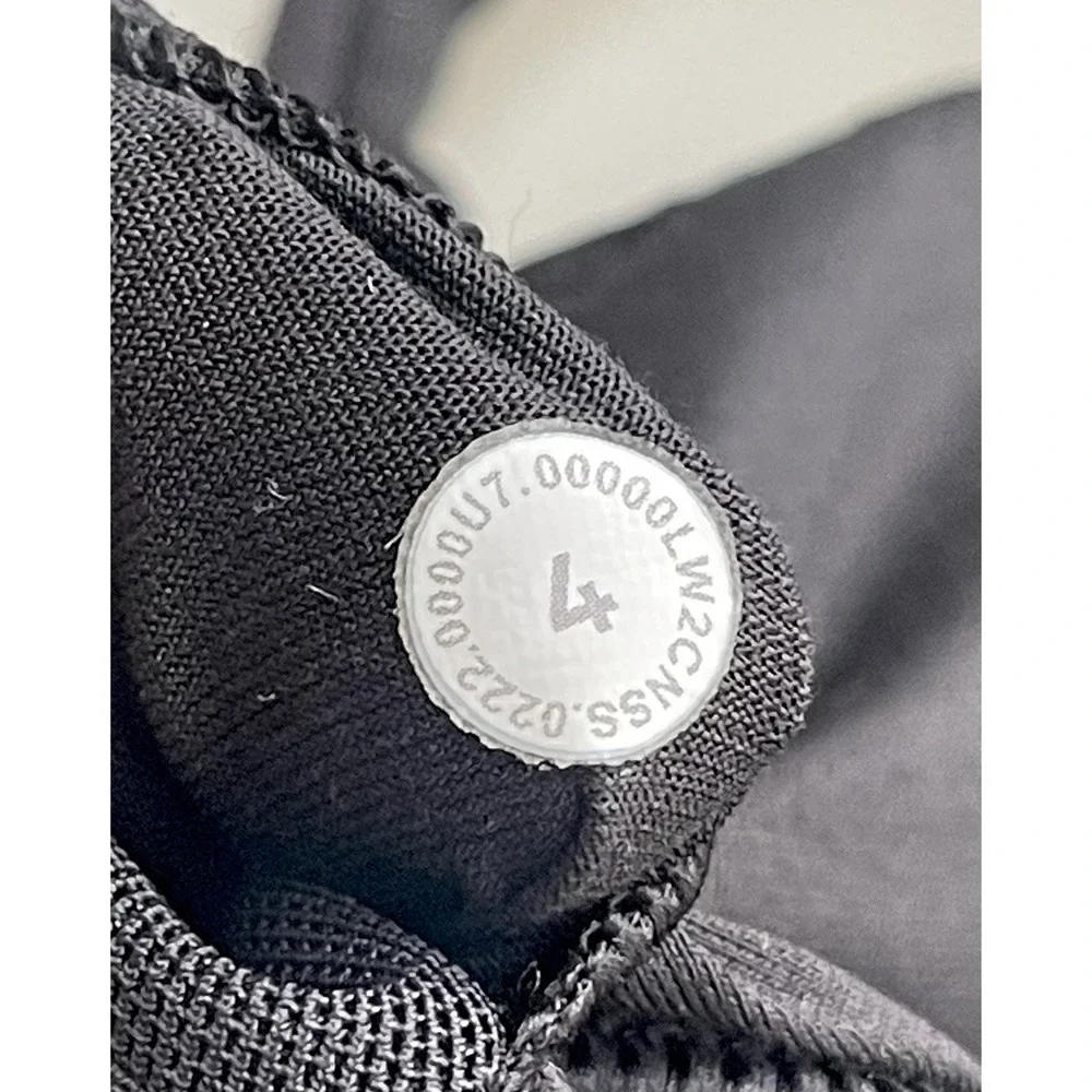 Lululemon‎ Black Wunder Train Long-Line Sports Bra Medium Support Sz 4 Gym
